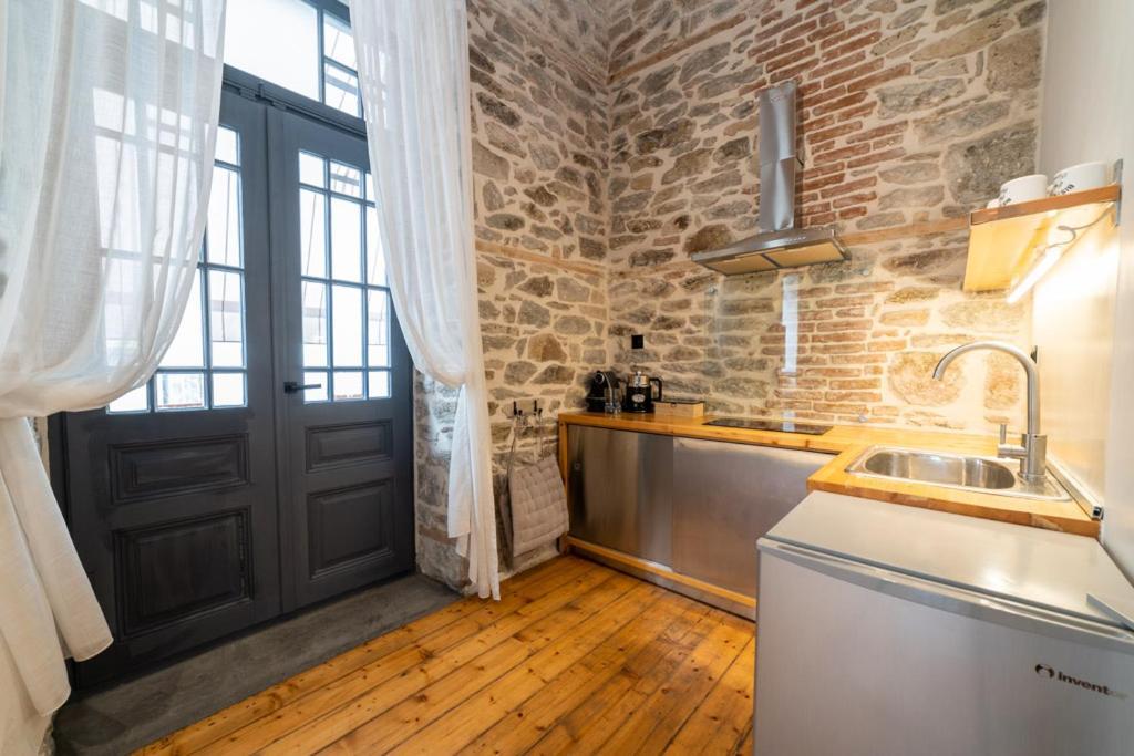 Pomegranate Suites Kavala Exteriör bild